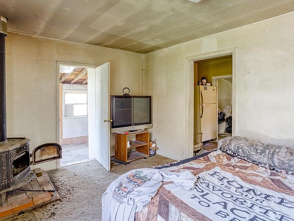 5th image of 17789 Peterson Ln