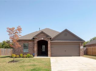 3308 Grace Lake Ct, Yukon, OK 73099