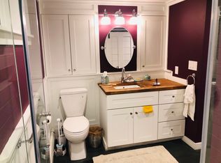 8 Rustlewood Dr #B, Canton, MA 02021