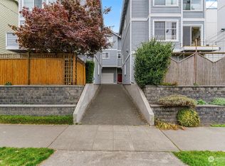 3248 S Edmunds St APT E, Seattle, WA 98118