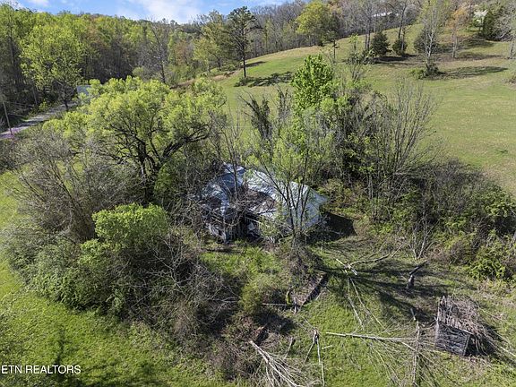 5th image of 735 Alder Springs Rd