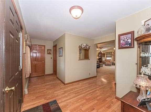 5th image of 15 Millbrook Ln
