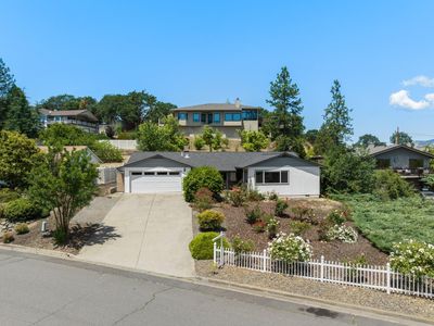 555 Oak Knoll Dr, Ashland, OR, 97520