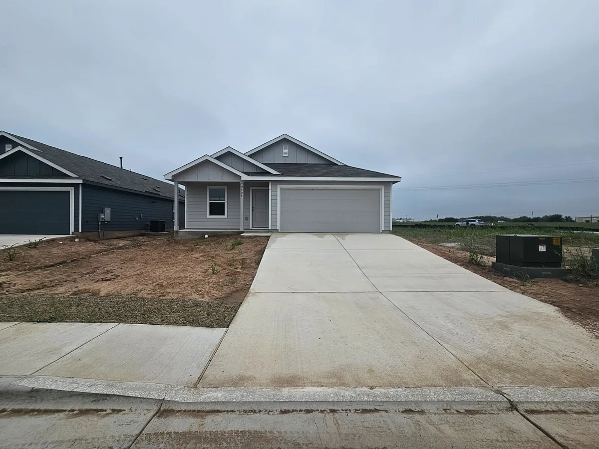 Building Photo - 0 Silvercloud Dr