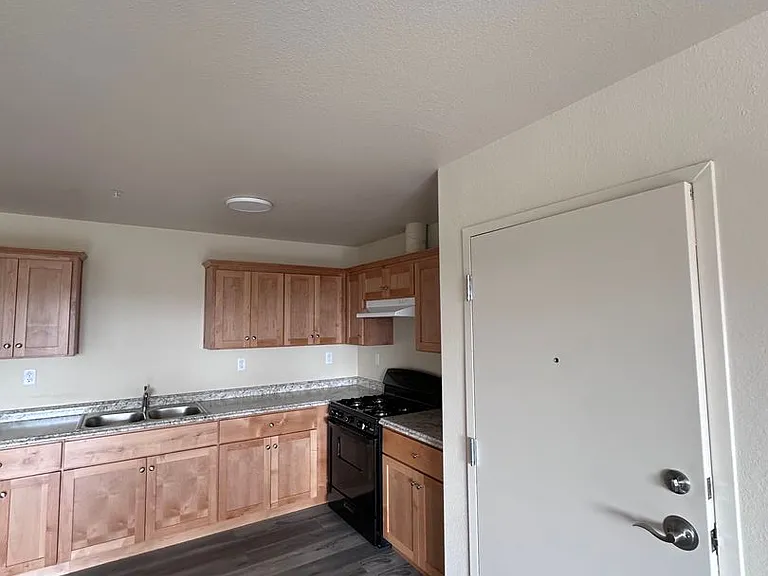 1428 Monterey St — Photo 16