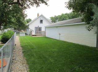 709 10th St NW, Minot, ND 58703