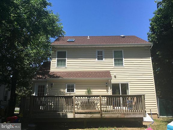 2nd image of 409 A St SW