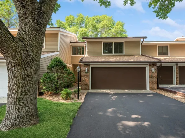 9324 Nesbitt Rd, Bloomington, MN 55437