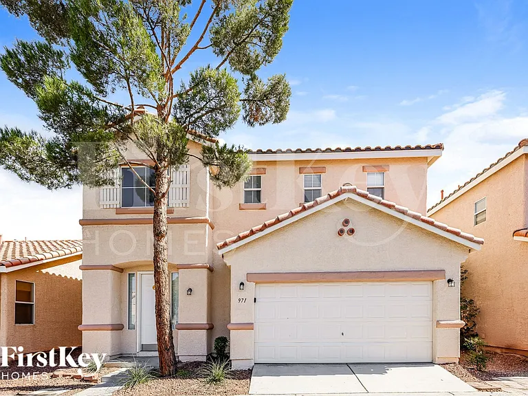 971 Whispering Grove Ave — Photo 1