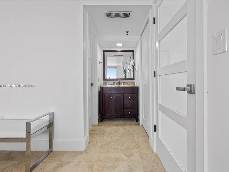 2457 Collins Ave #406 — Photo 8