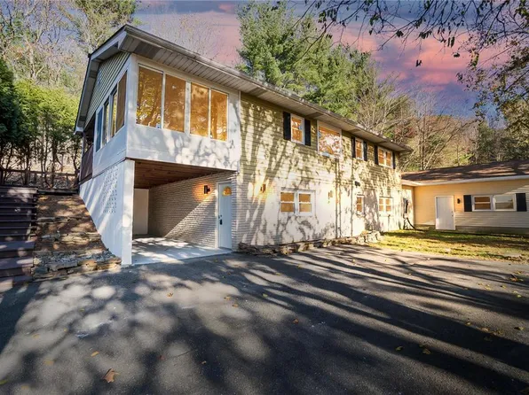 40 Daisy Ln, Lehighton, PA 18235