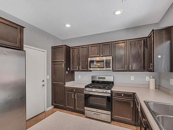 2nd image of 10240 Lupine Meadow Dr
