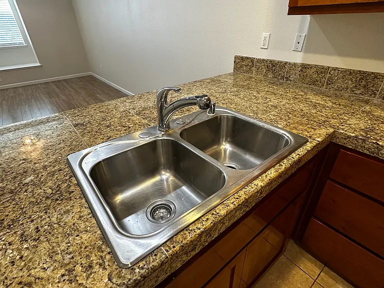 25502 Huntwood Ave — Photo 39