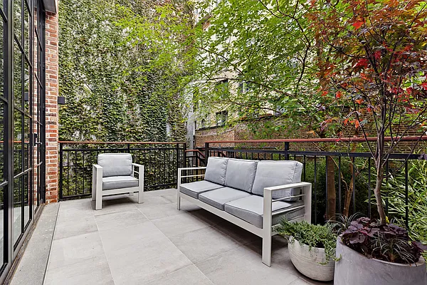 Rented by Compass | media 29