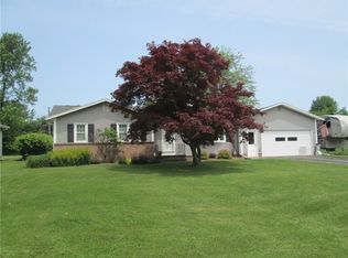 4 Phyllis Ln, Rochester, NY 14624