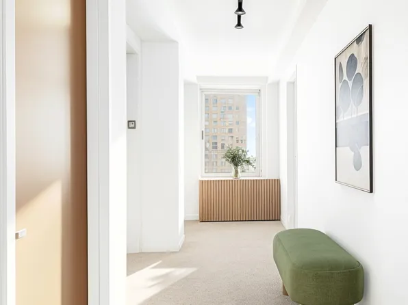 201 East 80th Street image 1 of 20