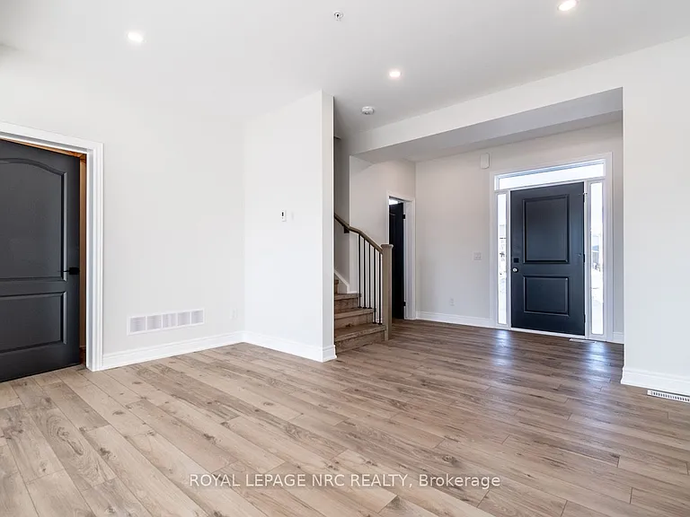 121A Moffatt St #25 — Photo 19