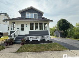 37 Maltby St, Jamestown, NY 14701