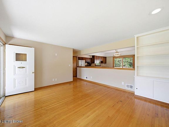 4th image of 5503 Beth Rd