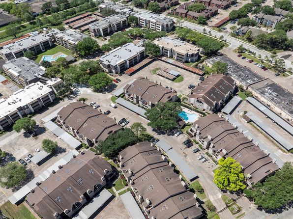10855 Meadowglen Ln APT 916, Houston, TX 77042