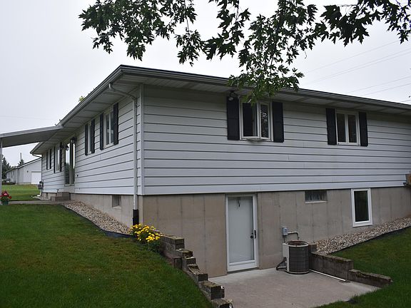 3rd image of 733 N Weaver Ave