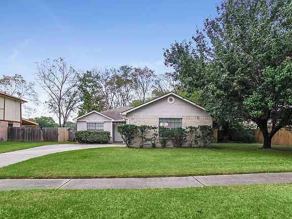 2nd image of 727 Northlawn Dr