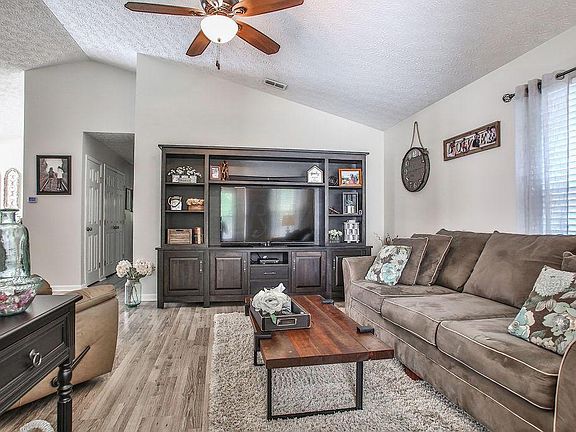 5th image of 3954 Rosette Dr