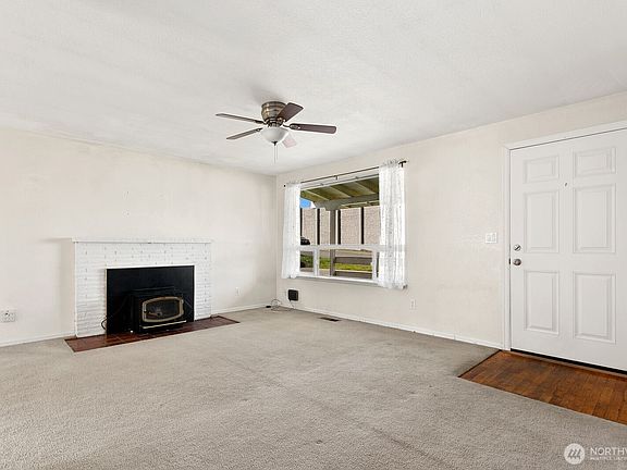 3rd image of 21222 33rd Ave S