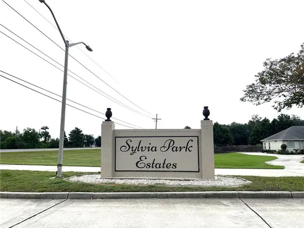 2200 Sylvia Blvd, Saint Bernard, LA 70085