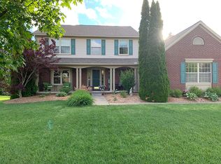2232 Chestnut Cir, Lake Orion, MI 48360