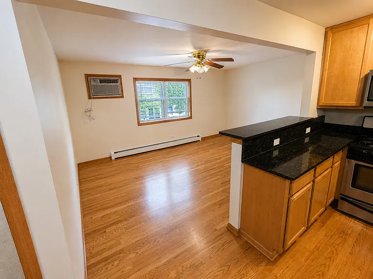 1124 Dunlop Ave #2C — Photo 17