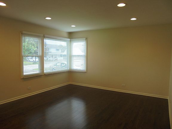 4th image of 161 Franklin Dr