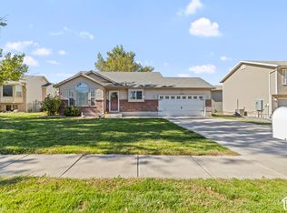 1501 N 2225 W, Clinton, UT 84015