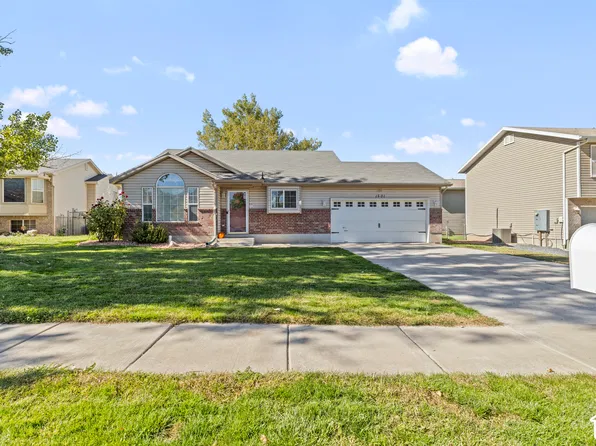 1501 N 2225 W, Clinton, UT 84015