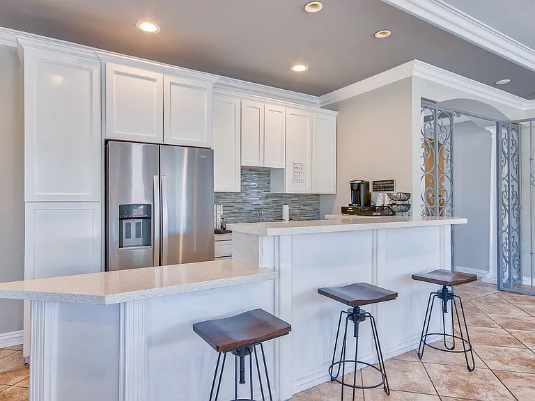 Baywood Villas — Photo 7