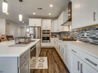 5 E Hartwick Dr, Skillman, NJ