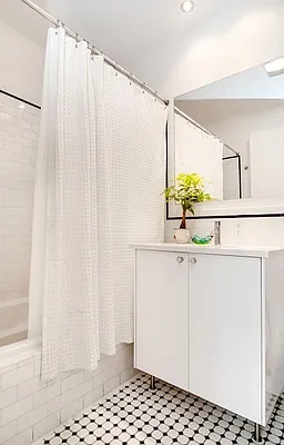 Sold by Compass | media 18