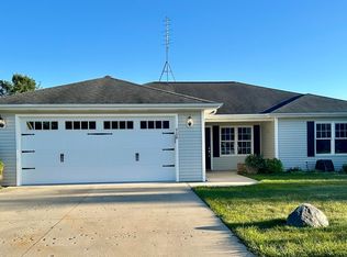 908 Pristine Ave, Angola, IN 46703