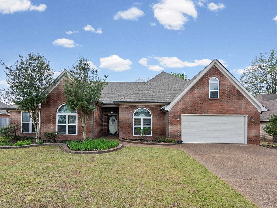 1st image of 1301 Wolf Lair Dr