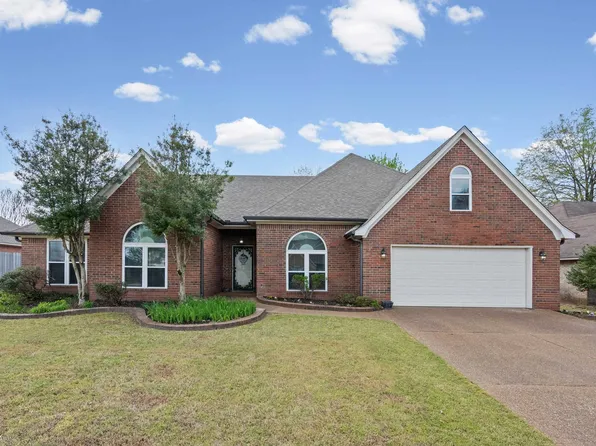 1301 Wolf Lair Dr, Collierville, TN 38017