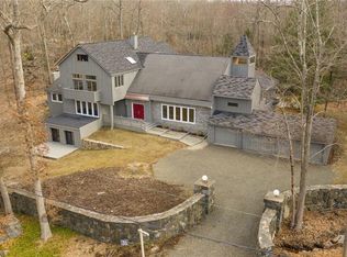 31 Rogues Rdg, Weston, CT 06883