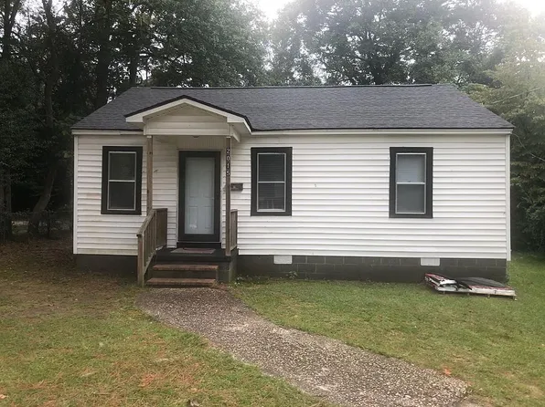 2015 Newark Ave, Fayetteville, NC 28301