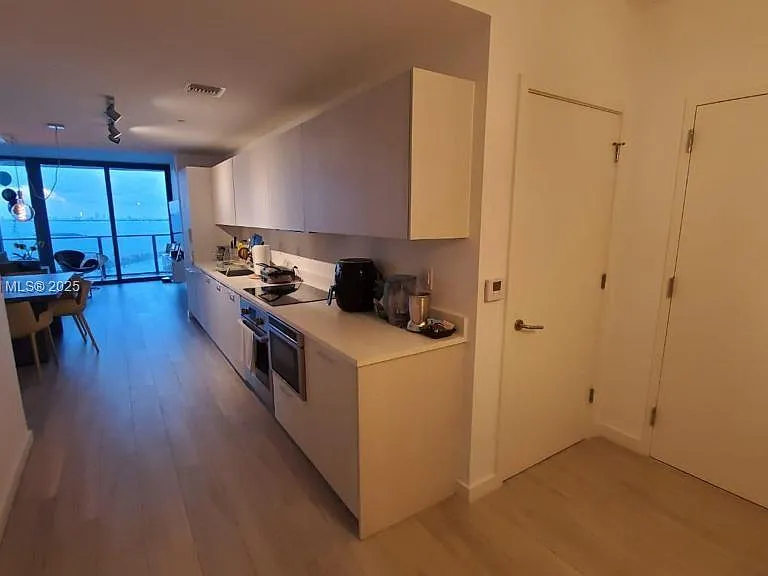 501 NE 31st St #2401 — Photo 6