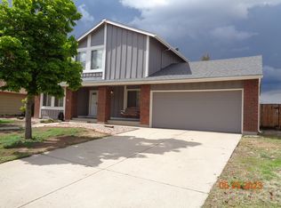 570 Red Cliff Rd, Colorado Springs, CO 80906