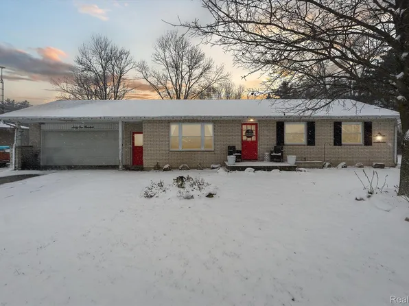 6100 S New Lothrop Rd, Durand, MI 48429