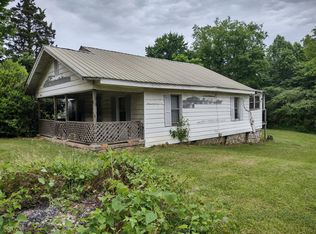 1008 Salem Rd, Rossville, GA 30741