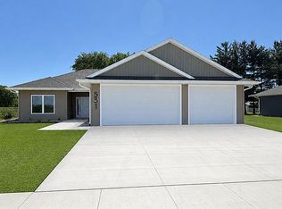 531 Hickory St, Janesville, IA 50647