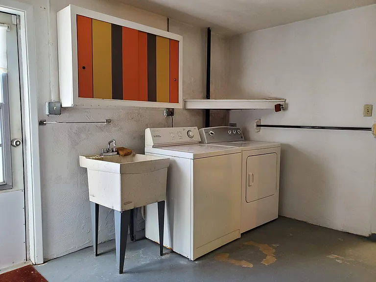 Storage/Washer/Dryer/Sink in Garage