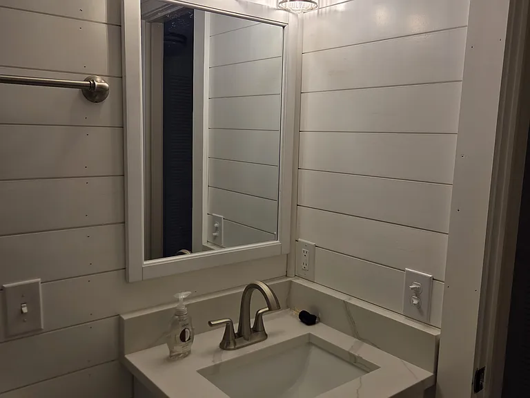 2nd bathroom