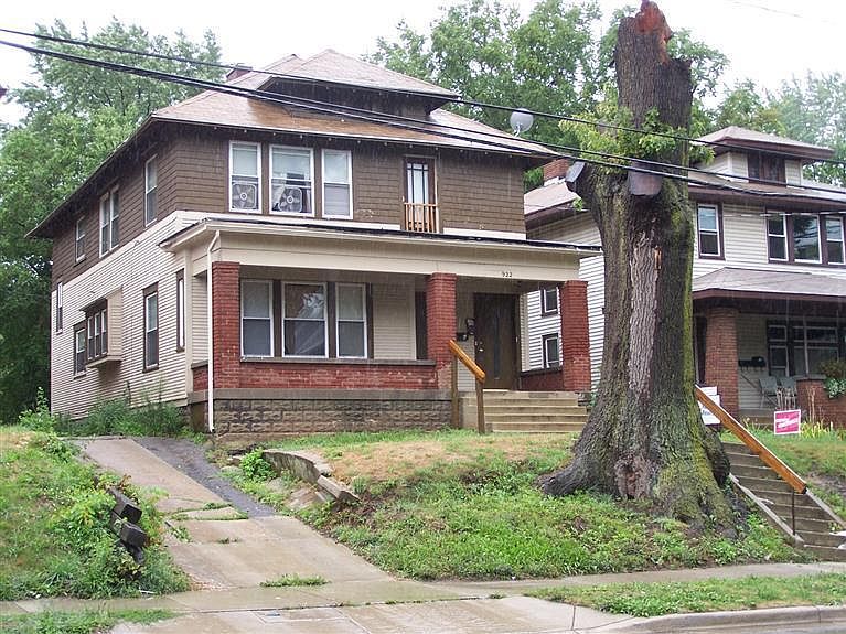 1st image of 922 Franklin St SE